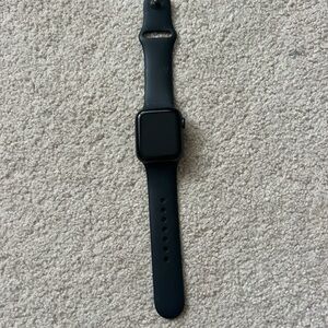 Black Apple Watch-Series 5
